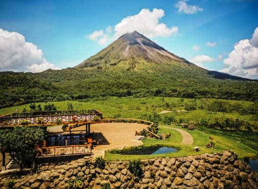 ARENAL_VOLCANO